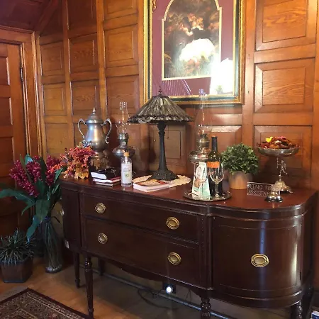 The Pembrooke Inn-3
